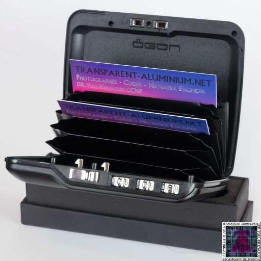 ÖGON Designs Code Wallet With TrackR (5)