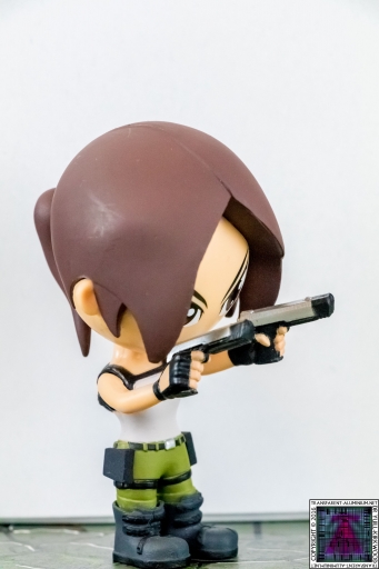 Lara Croft Vinyl Figure (4)