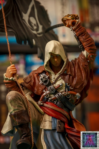 Assassins Creed IV Black Flag Buccaneer Edition Edward Kenway Statue