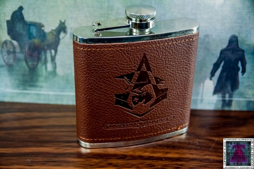 Assassin's Creed Syndicate Hip Flask (2).jpg