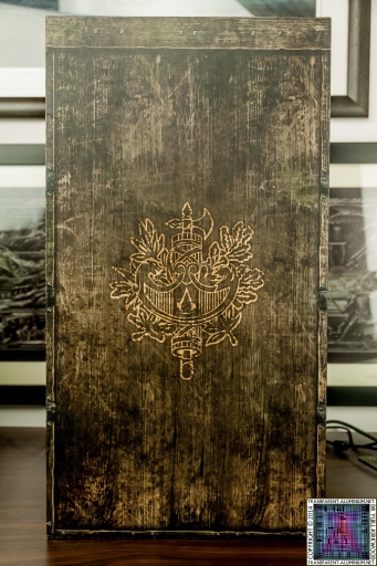 Assassins-Creed-Unity-Guillotine-Edition-Box-4