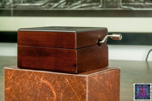 Assassins-Creed-Unity-Guillotine-Edition-Music-Box-2