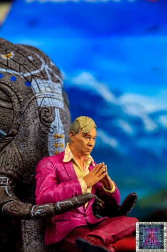 Far-Cry-4-Kyrat-Edition-Statue-11