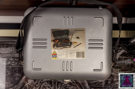 Jurassic Park VHS Collector’s Edition Case (2).jpg
