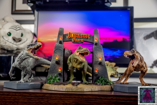 Jurassic World and Jurassic Park Blu-ray Collector's editions (2).jpg