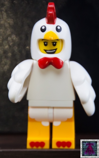 LEGO 6142167 Chicken Man Mini Figure and Coop (10)