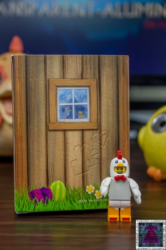 LEGO-6142167-Chicken-Man-Mini-Figure-and-Coop-4