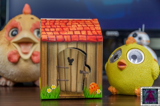LEGO-6142167-Chicken-Man-Mini-Figure-and-Coop-6