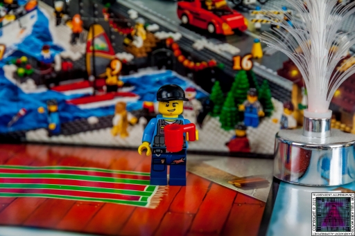 LEGO City Advent Calendar 2015 - Day 01 (1)
