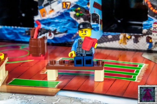 LEGO City Advent Calendar 2015 - Day 09 (1)