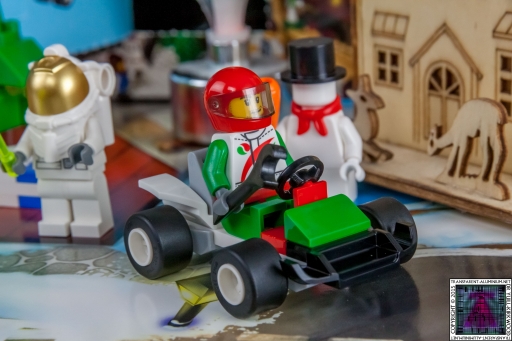 LEGO City Advent Calendar 2015 - Day 17 (2)
