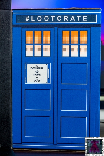 Loot Crate - Doctor Who Limited Edition TARDIS Box Art (1)