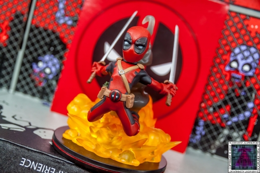 Qmx Deadpool Figure (5)
