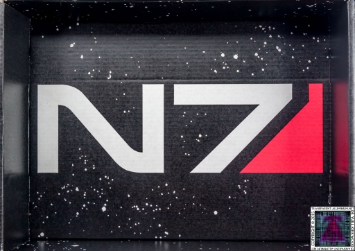 Loot Crate - Mass Effect N7 Box Art