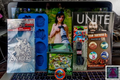 Loot Crate - May 2015 Unite (3).jpg