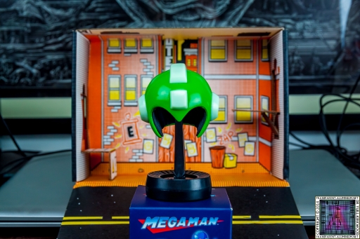 Loot-Crate-November-2014-Battle-Megaman-1