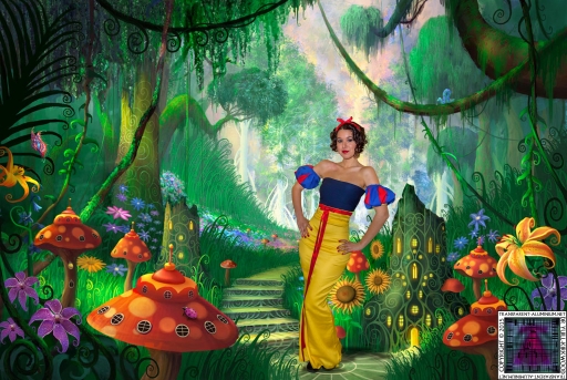 Comic-Con Cosplay Snow White (1).jpg