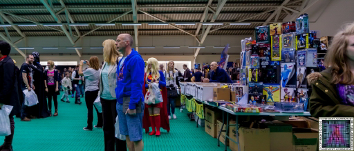 Crowds at Screen-Con 2014